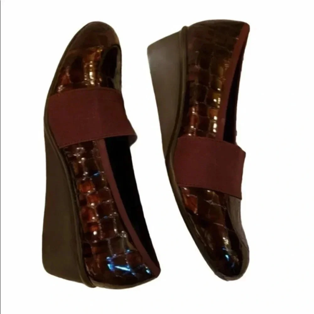 Ros Hommerson 4M‎ brown patent leather wedges